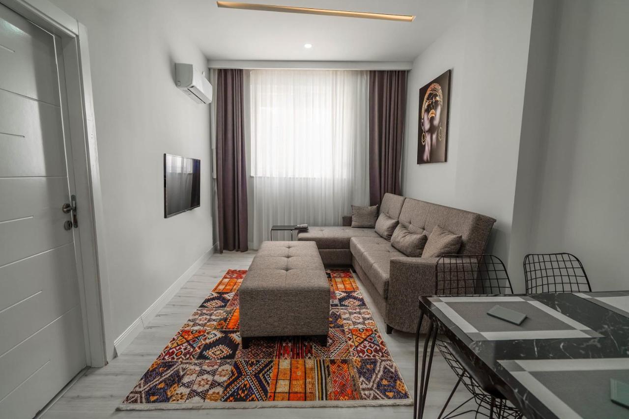アンタルヤCharming And Central Flat Near Beach In Muratpasaアパートメント エクステリア 写真
