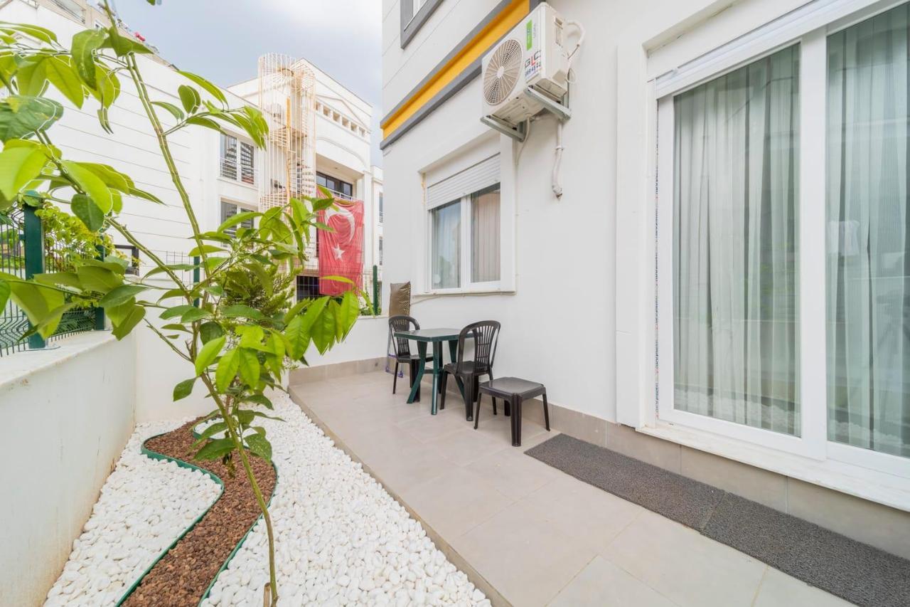 アンタルヤCharming And Central Flat Near Beach In Muratpasaアパートメント エクステリア 写真