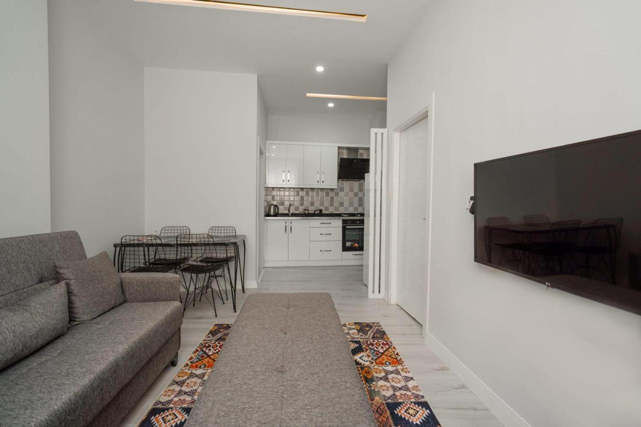 アンタルヤCharming And Central Flat Near Beach In Muratpasaアパートメント エクステリア 写真